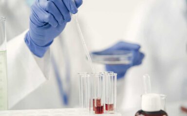 Risks and benefits of hormonal therapies in women