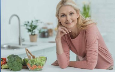 Alimentazione in menopausa: cosa mangiare per proteggere peso, ossa e cuore